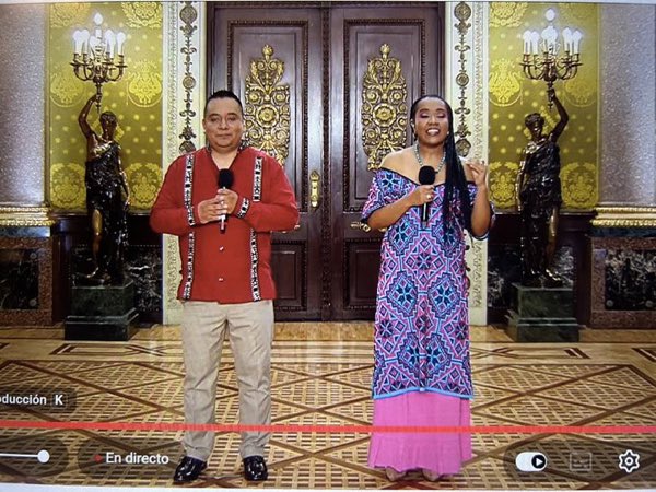 Remi74431179753's tweet photo. QUE GUSTÓ ME DA VER QUÉ YA NO INVITAN A LOS TELEVISOS Y LOS AZTECOS A CONDUCIR ÉL EVENTO DÉL GRITO DE INDEPENDENCIA DÉL PALACIO NACIONAL https://t.co/qyeBtg4NFb