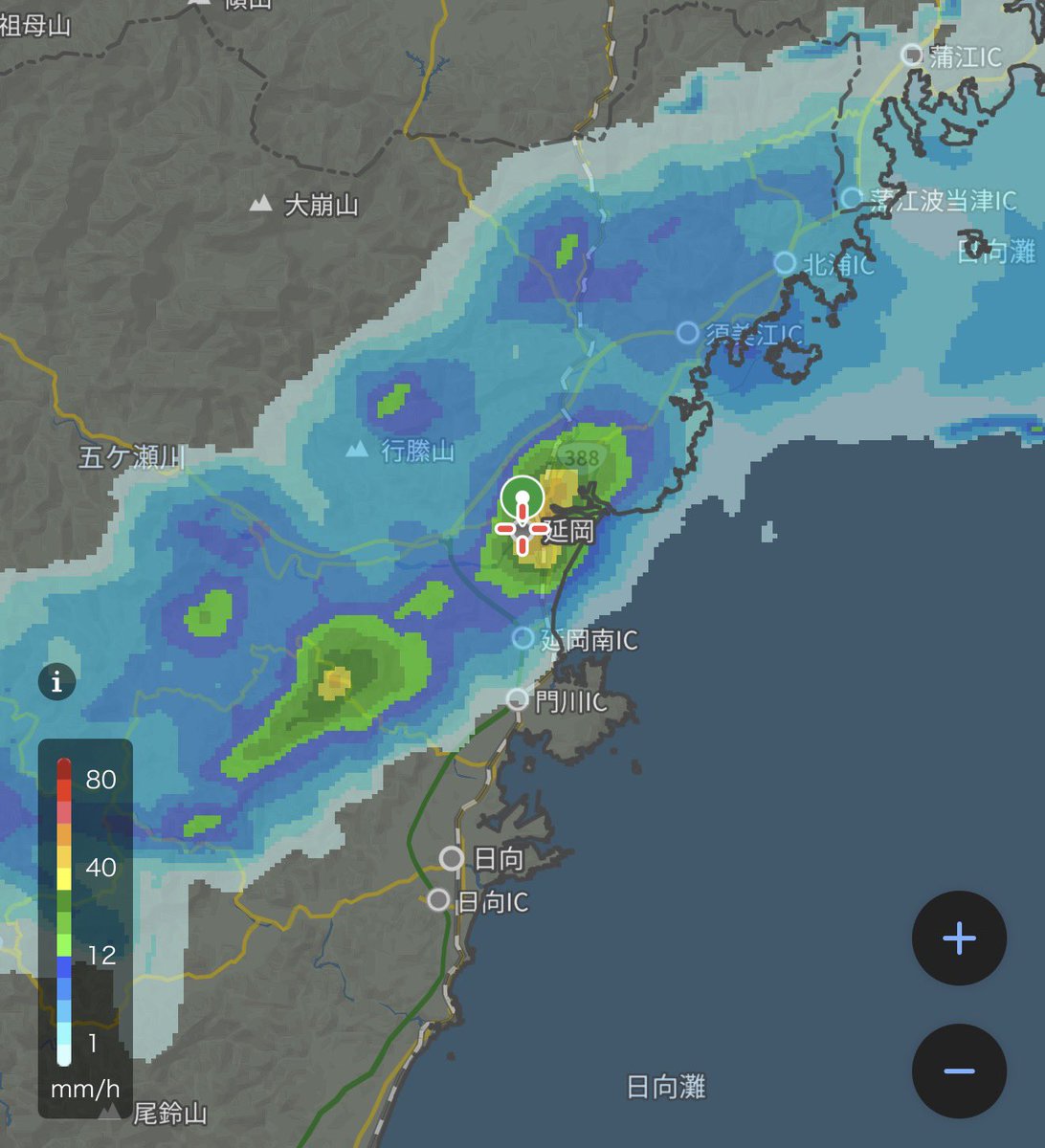 Toshiann3's tweet photo. 急な豪雨☔️ 雷⚡️も😅
雨雲レーダー見ると、、なるほど、ミニ線状降水帯みたいなものか‼️🤔😬😭
#みやそら通信
#23club
#急な豪雨雷付き
#ミニ線状降水帯みたい https://t.co/mE0mhk2wzE
