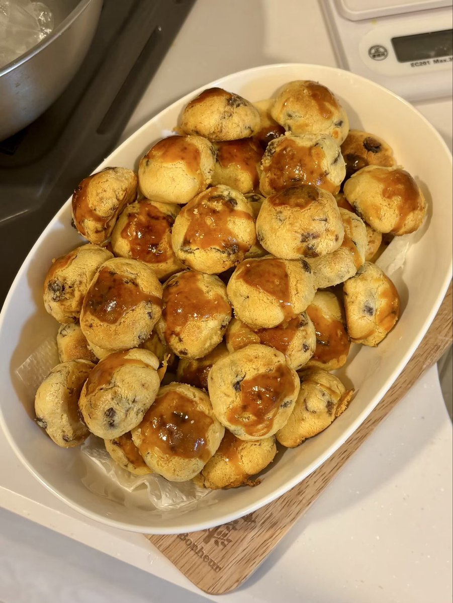 LangLLcz's tweet photo. 奶香小提子酥👩‍🍳 https://t.co/dvVFjOD7Sk