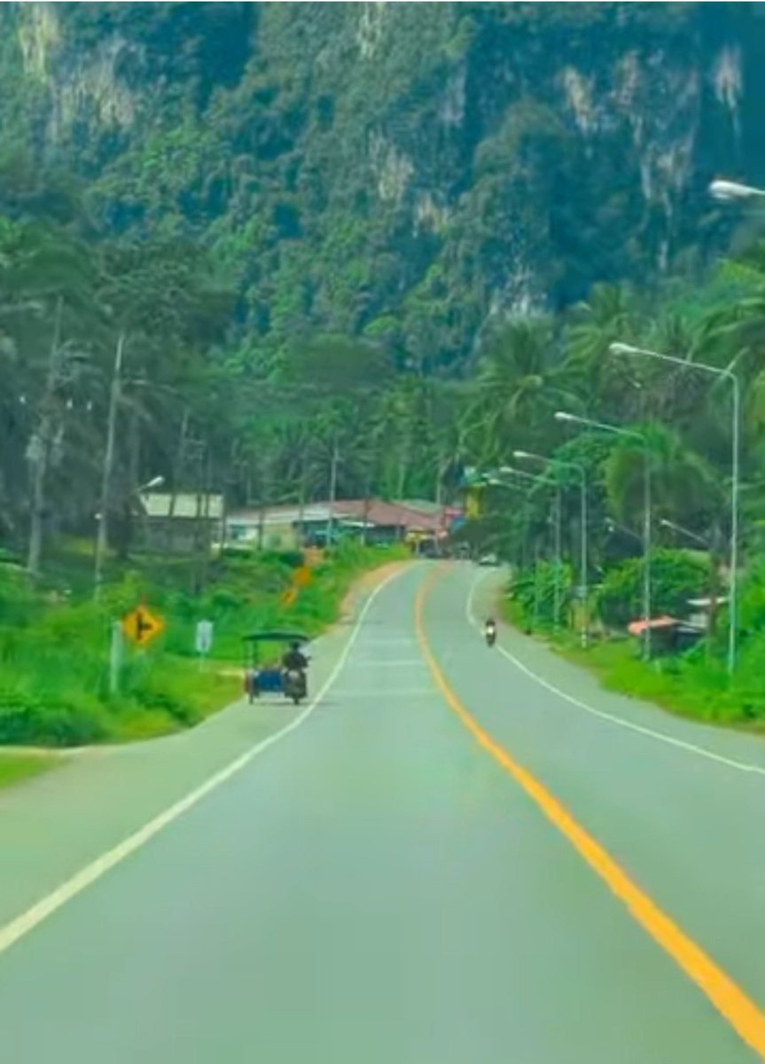 __cristiro's tweet photo. Krabi province thailand https://t.co/7NwOcfKIkc
