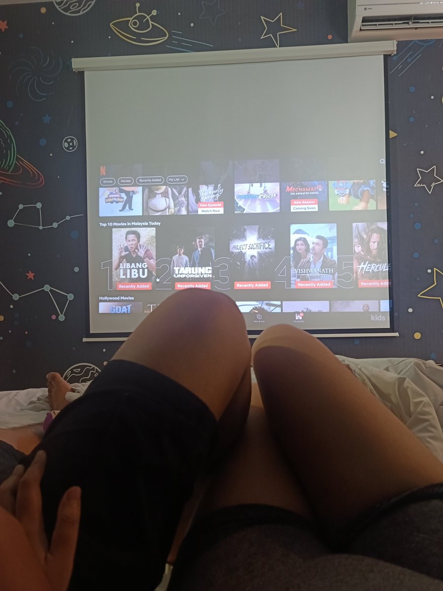 itsfz_ly's tweet photo. Memang x keluar bilik la klu gini gayanya🥰 https://t.co/L3Ee0gWi0W
