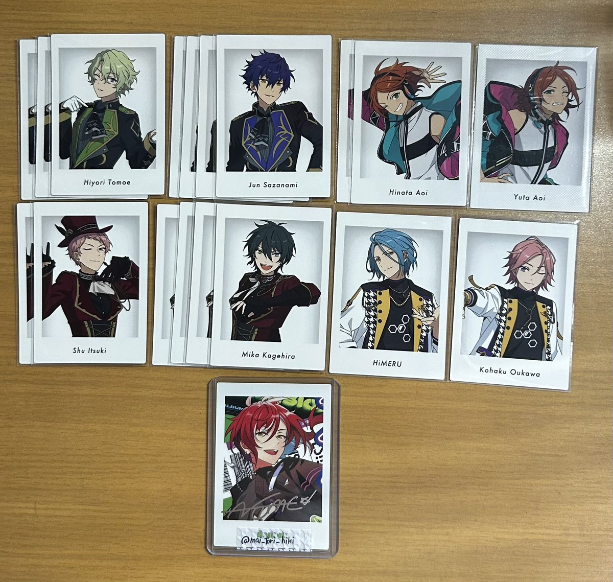 mai_tori_hiki's tweet photo. 交換 あんスタ ぱしゃっつ 特典

【譲】弓弦 桃李 スバル 真緒 真 千秋 奏汰 忍 一彩 藍良 マヨイ 巽 日和 ジュン HiMERU こはく ひなた ゆうた 宗 みか 零 薫 晃�� アドニス 光 颯馬 紅郎 維吹 ジュイス 舞珠 レオ 泉 斑 ユメ 宙 つむぎ

【求】チトセ 夏目

メロアスはチトセとの交換のみ

↓ https://t.co/dzuySx6Io5