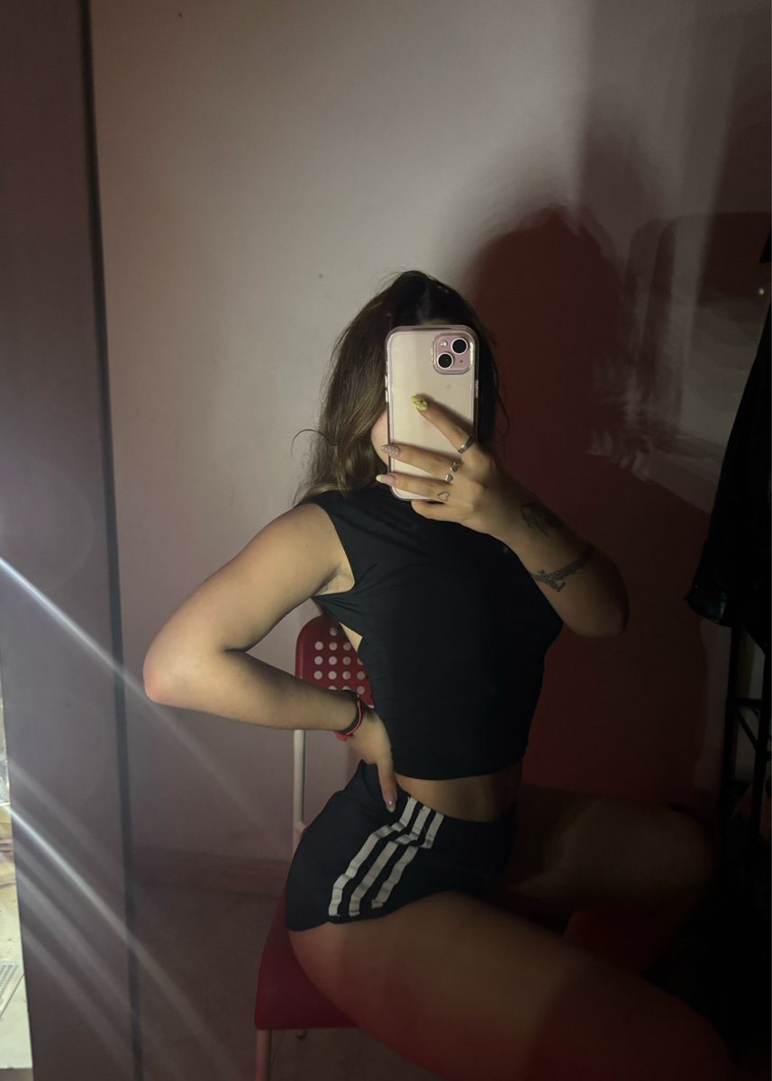 Joannavya's tweet photo. 🤭🖤 https://t.co/Mi8c8WWeRR