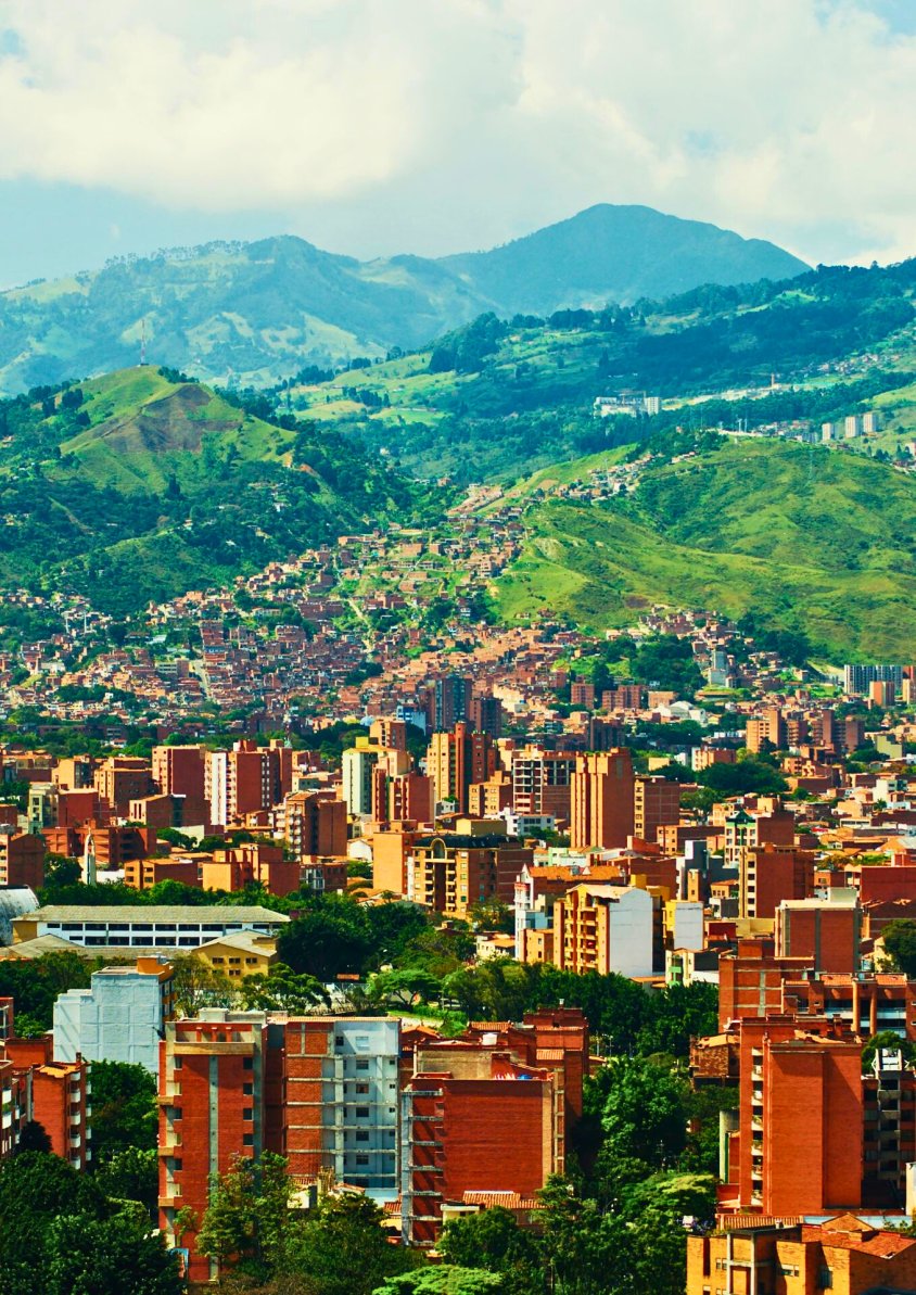 WorldnPictures's tweet photo. Medellin, Colombia 🇨🇴 https://t.co/JWhpOBKHVc