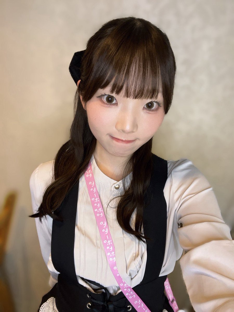 cafebarfleur's tweet photo. フルールOpen🎀

18-
♡ちい　@chi_fleur_ 
♡とわ　@towacHM 

22-
♡にこ　@niko__fleur 

本日もお待ちしております💗 https://t.co/IwxW5sivYr