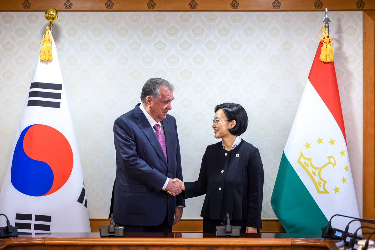 PrimeMinisterKR tweet picture