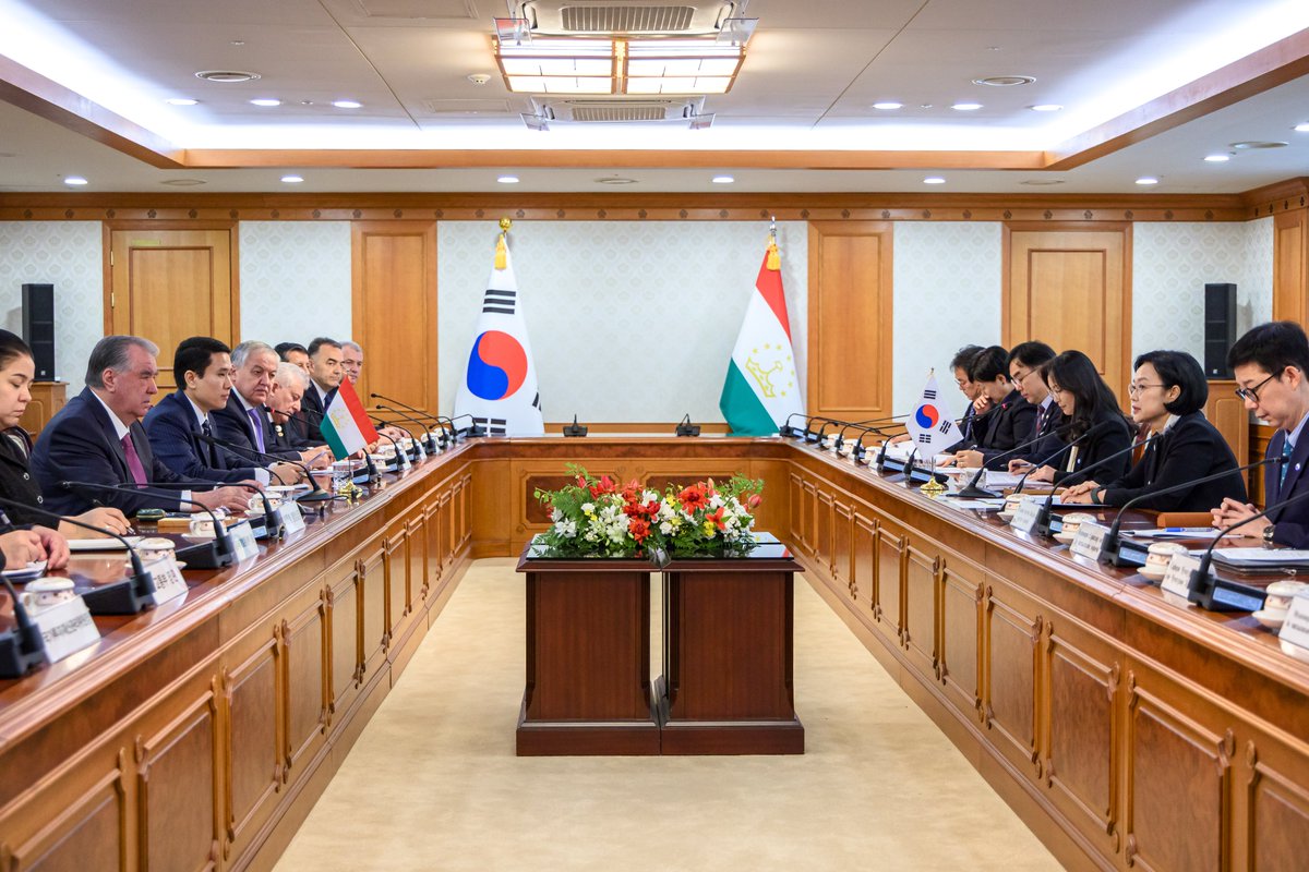 PrimeMinisterKR tweet picture