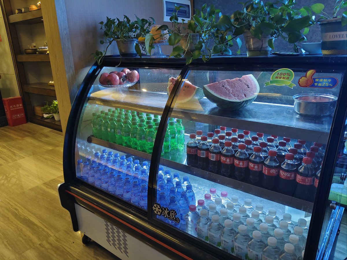 CalandraHerg's tweet photo. Just restocked our fridge with iced lemon tea, cold brew coffee, and mint gum—stop by for your quick pick-me-up today!， https://t.co/8hGNU5jNJF