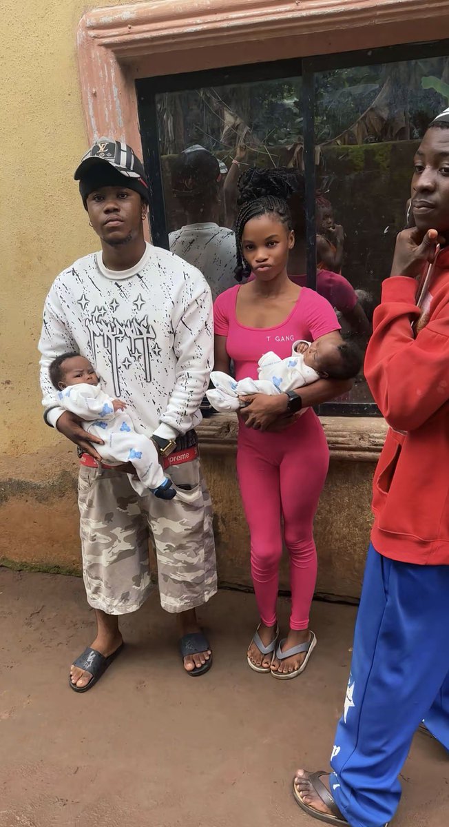 etienomartin's tweet photo. Omo he just calm down enter problem o 😂 https://t.co/R3M4XyPPWV