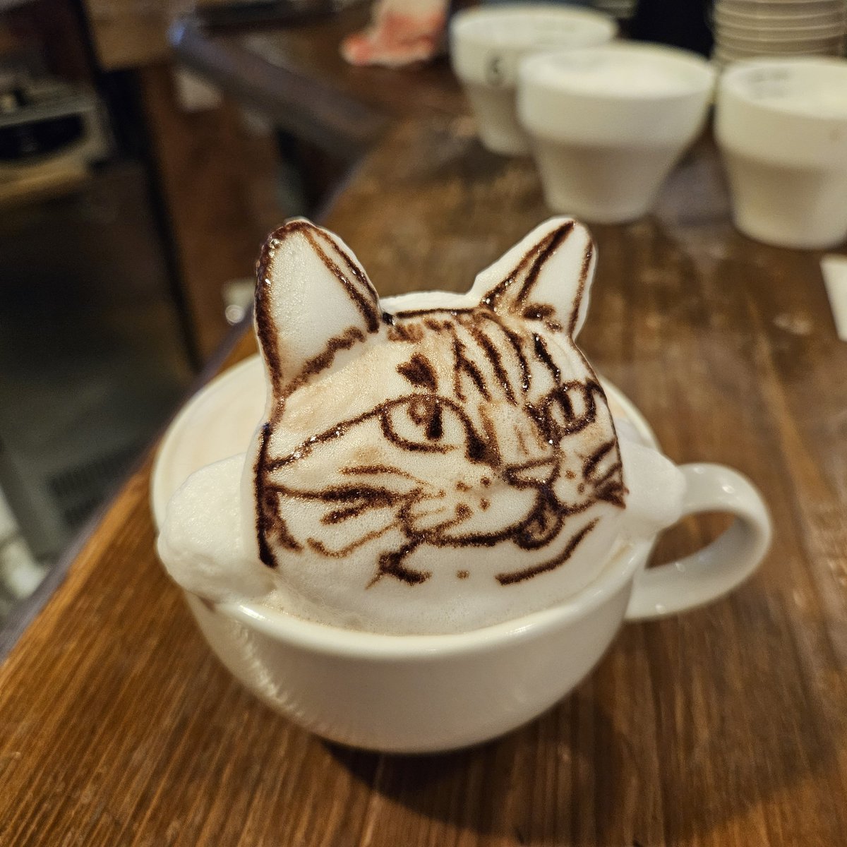 Cafe_Reissue tweet picture