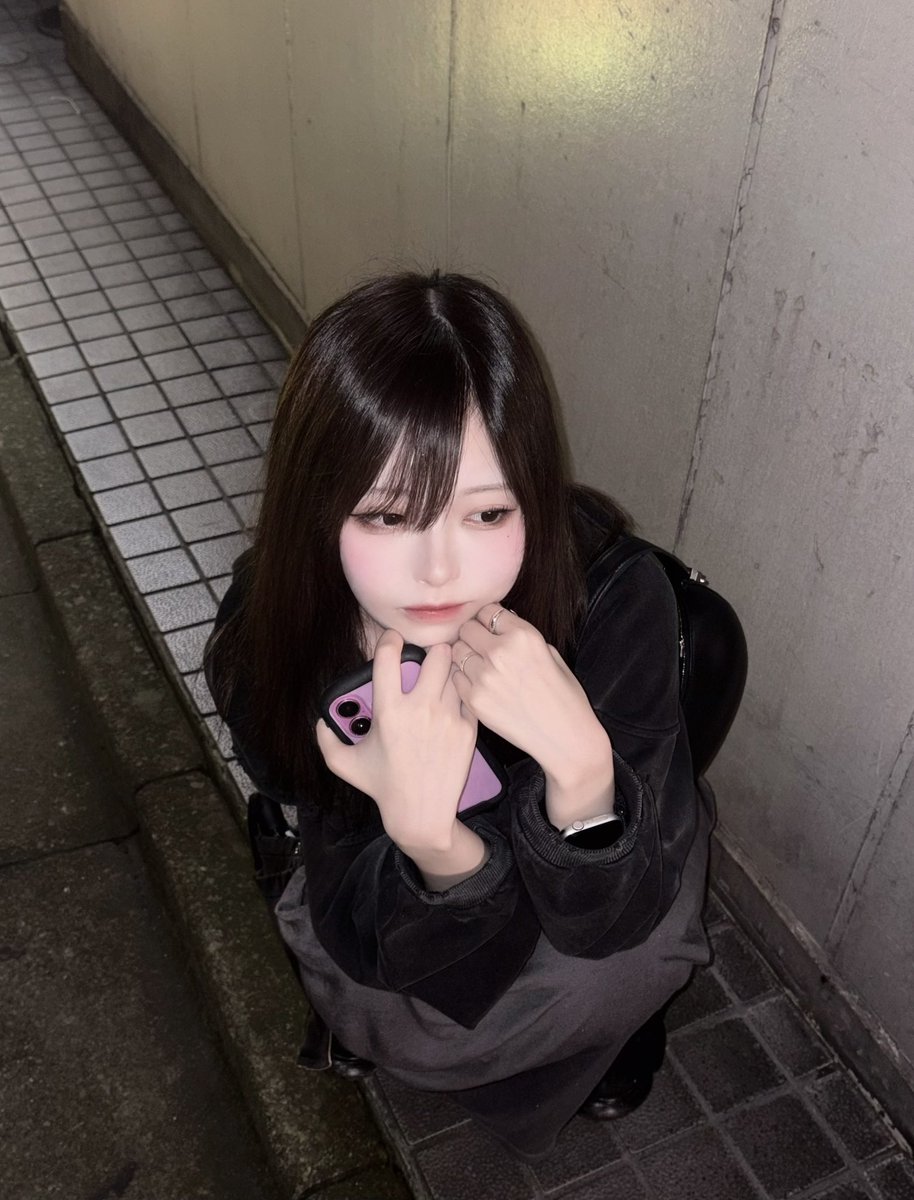 saill_n's tweet photo. なやんでるかお https://t.co/qFObSTF6I9