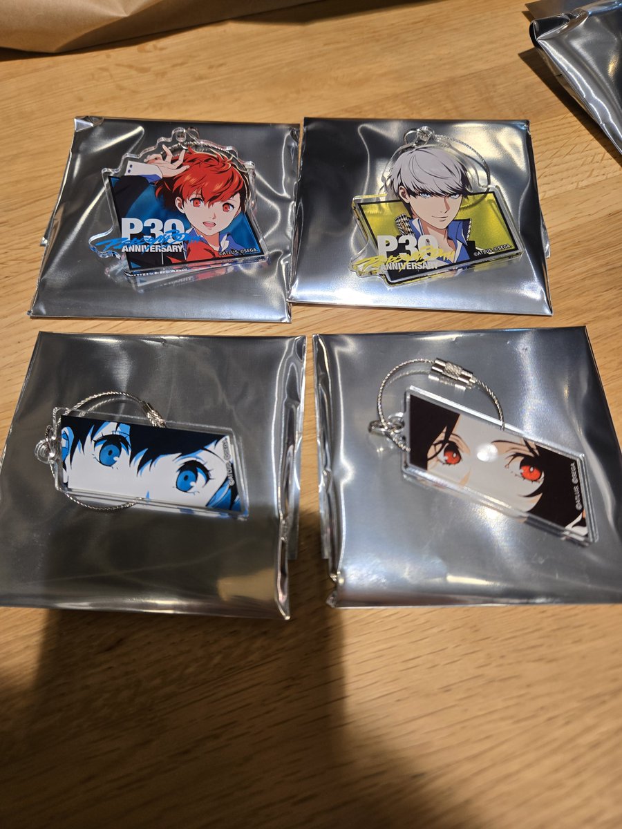 a_atm_'s tweet photo. 【交換】ペルソナ 30th 東急ハンズ ポップアップ 原宿 ハラカド ペルソナ  主人公 交換 

【譲】アクリルキーホルダーA P3W P5X
アクリルキーホルダーB P3W P4

【求】P3M

16日、17日現地手渡し＞都内または横浜手渡し＞郵送希望です。

難しいと思いますが検索からでもお気軽にお声がけください。 https://t.co/zf6XrKsyC0