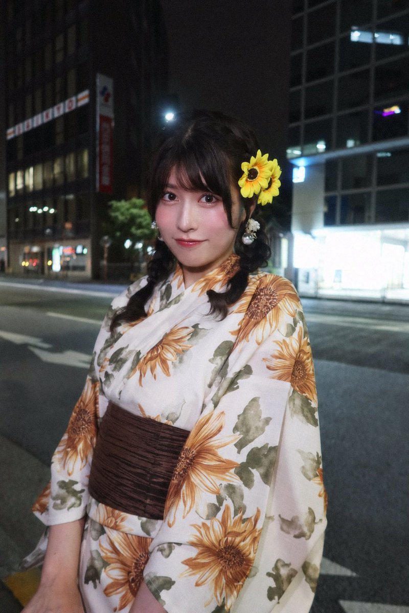 chitose_yoshino's tweet photo. 君と夏の終わり🌻 https://t.co/kGvvP3wRlb