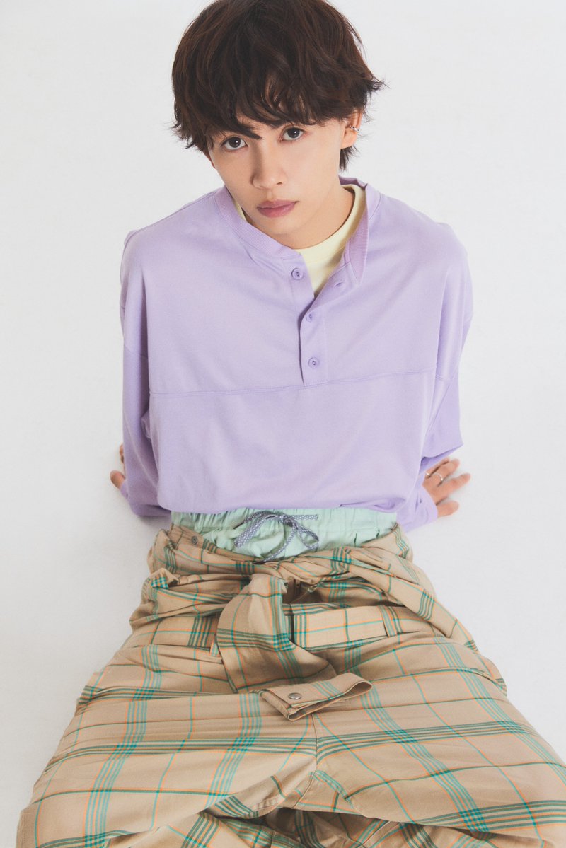 CYANMANMAGAZINE's tweet photo. #ONENONLY #草川直弥「実りへ向かう頃」🌱

色づく直前のピュアな空気感を閉じ込めた1枚をお届け！これからの変化を予感させる、フレッシュな草川直弥に注目！

本誌未掲載カットはこちらから👇
https://t.co/1XpHfmtkdJ

@naoya_k_staff @onenonly_tokyo @caelumjp #CYANMAN #ワンエン #EBiDAN https://t.co/ak7B0NSKRg