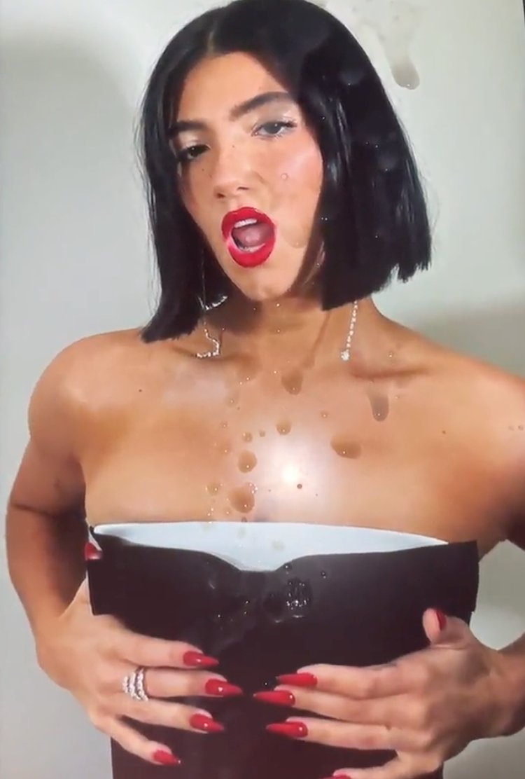 Gooberquxt's tweet photo. hi charli https://t.co/S7jyswpeJ2