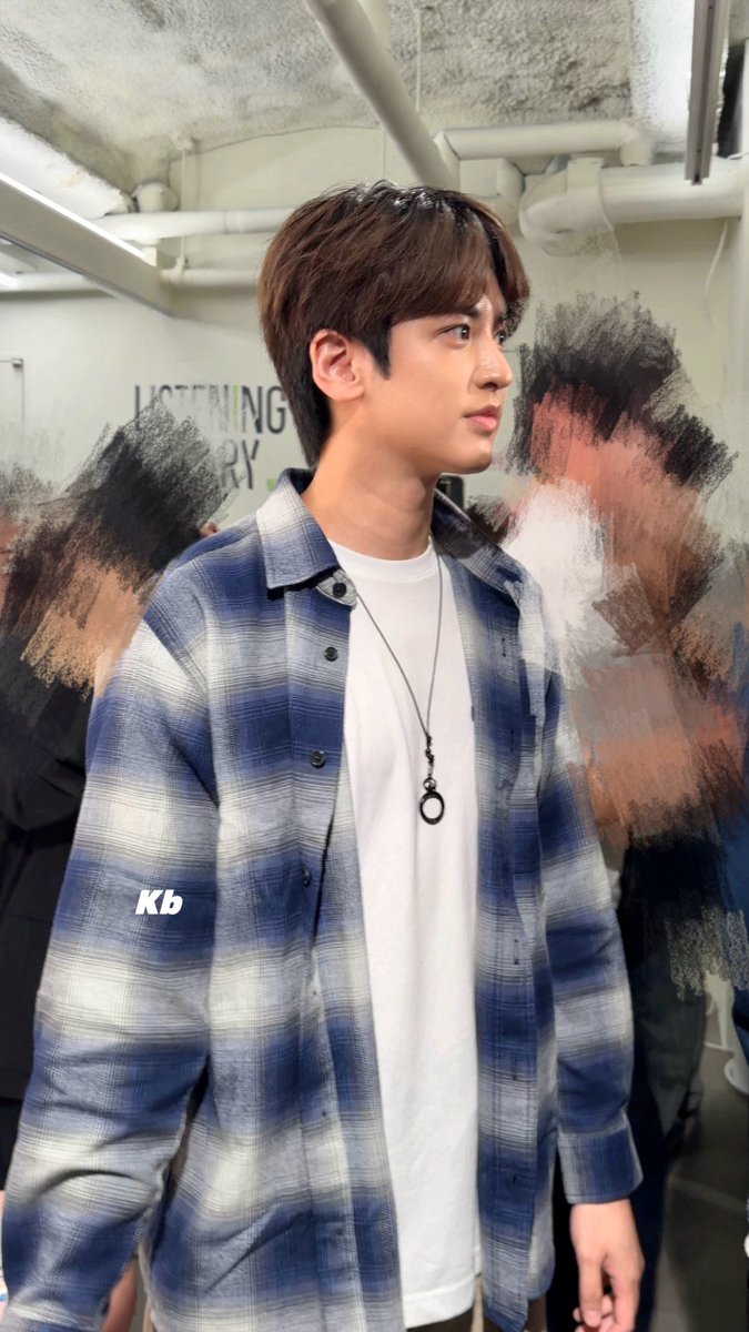 Shhhdy111's tweet photo. 완벽한얼굴ㅜㅜ

#정찬우 #아이콘 #CHANWOO https://t.co/fRlF4w276P