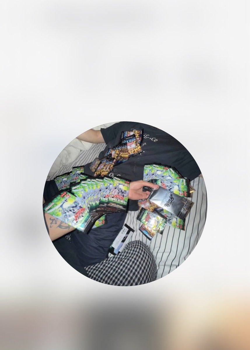 For13Found's tweet photo. Chiwon changed his insta handle from chi_won_wo_wo to yotta_mushroom and his name to Yotta

Also changed his profile picture to Chiwon and Minseo with their pokemon cards, while teasing new Chiwon releases on 18 September

#13Found #SongChiwon https://t.co/ml6AxrmHwP