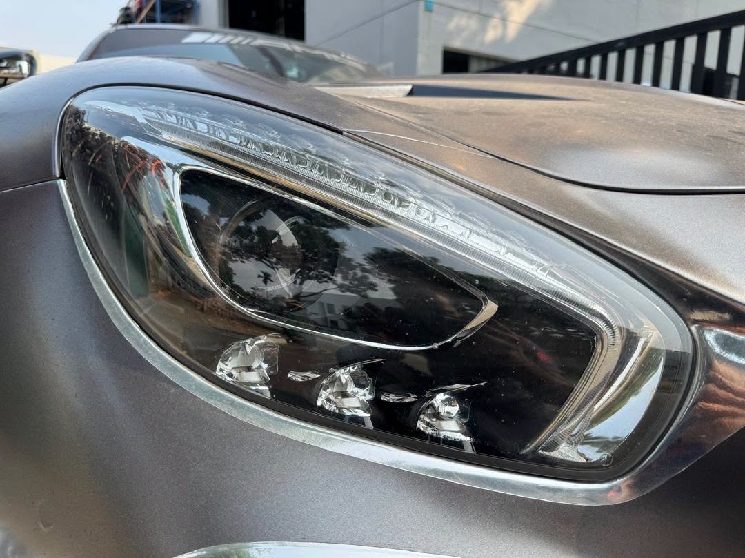 propelauto's tweet photo. MERCEDES W190 AMG GT HEADLIGHTS — READY STOCK!
💎 Premium AMG GT Headlights
🚘 Genuine Mercedes-Benz fitment
✨ Sharp LED lighting design
📦 Ready Stock at Propel Auto
⚡ LIMITED STOCK — Once sold, it’s gone!
#Mercedes #W190 #AMGGT #AMG #Headlights #Singapore #PropelAutoParts https://t.co/AMwFEonwlV