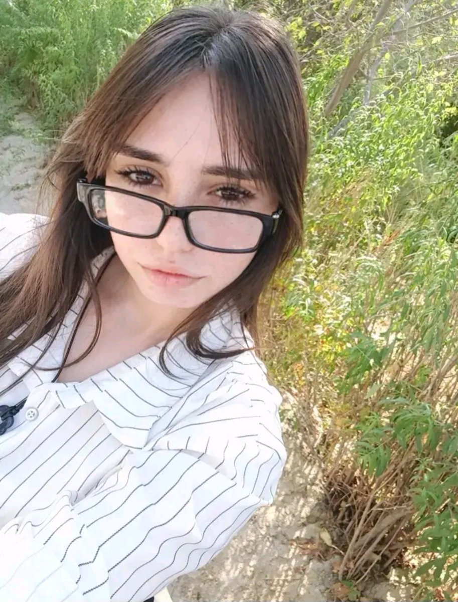 Decevu's tweet photo. Я решила не быть инкогнита, вот моё ибало https://t.co/Ft1xT7YEpt