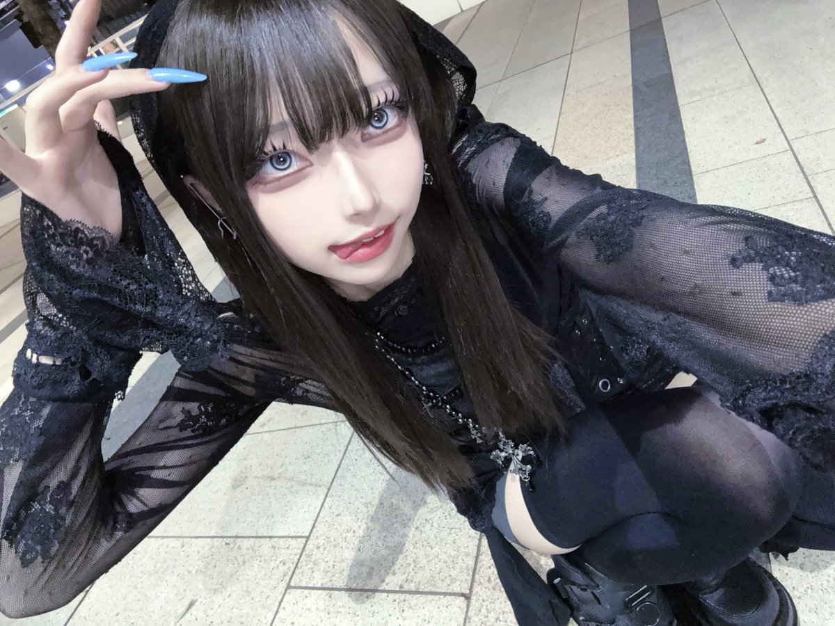 vega_teu's tweet photo. 呪 https://t.co/VOVRGTf7ha