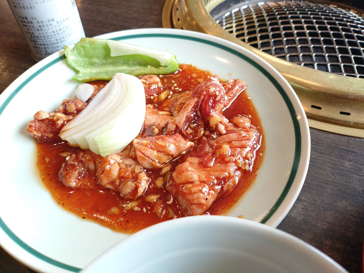 hayato00192's tweet photo. 南大門にて、カルビラーメンランチ😍

ちょっと値段あがったけど、やっぱり至高😋

毎日リンゴカルビ食べたい人生だったぜ…
一生懸命稼ごう(笑) https://t.co/3aDSsKNF7A