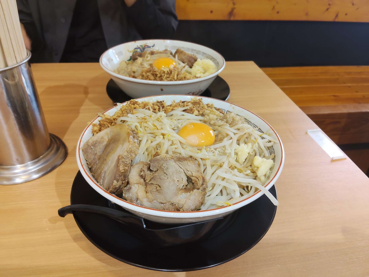 bippa_of_vipper's tweet photo. 二郎系ラーメンを食べると音ゲーが上手くなるって誰かが言ってた https://t.co/pF6coNopmp