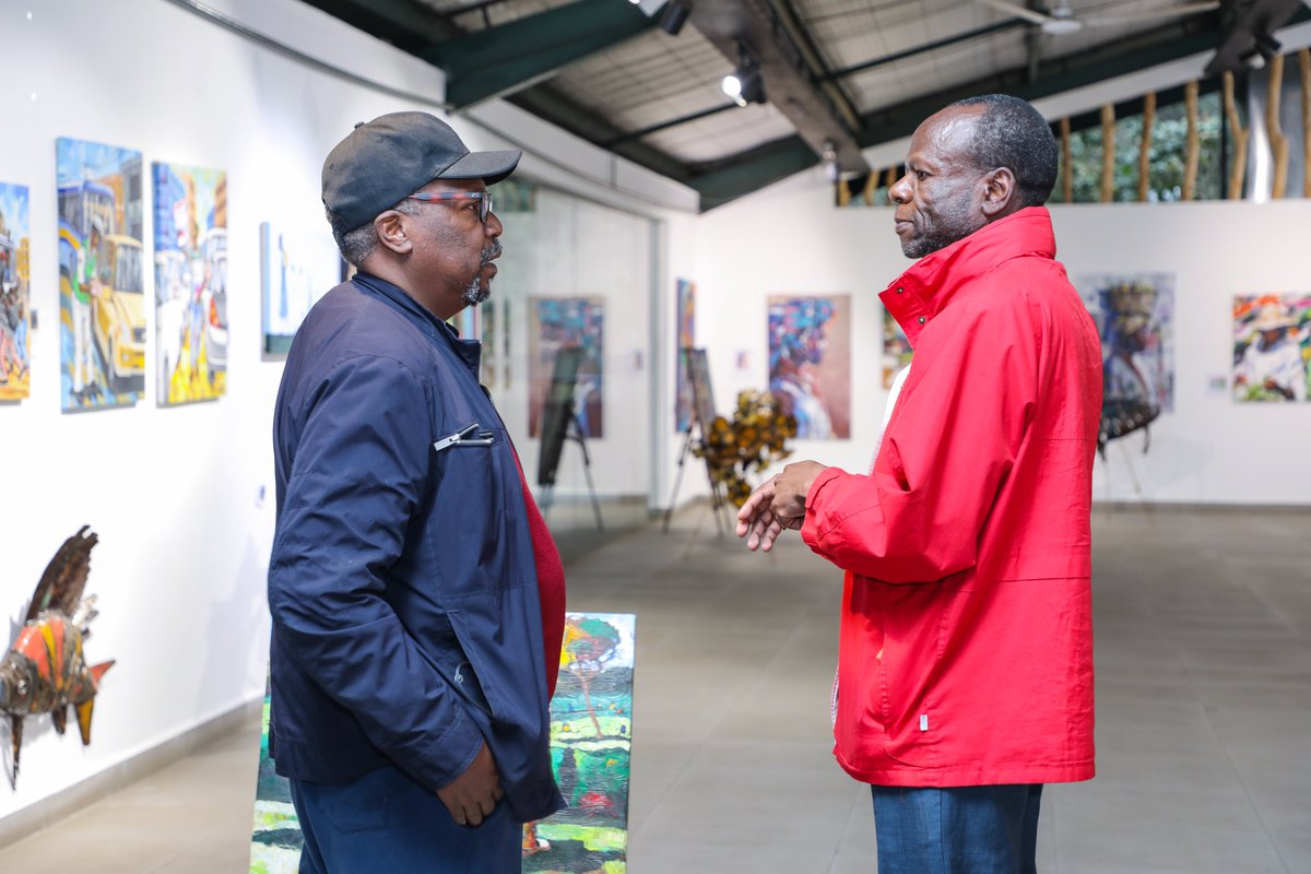 OpondiOugo's tweet photo. Reclaiming Kenyan Contemporary Art Exhibition - Village Market. Visit the rooftop and share the experience. #art #ClimateAction #KenyaCreativesㅤㅤㅤㅤ
@ChumaismStyle 
@durham_uni 
@CreationsDendi https://t.co/TMiiRnXLFG