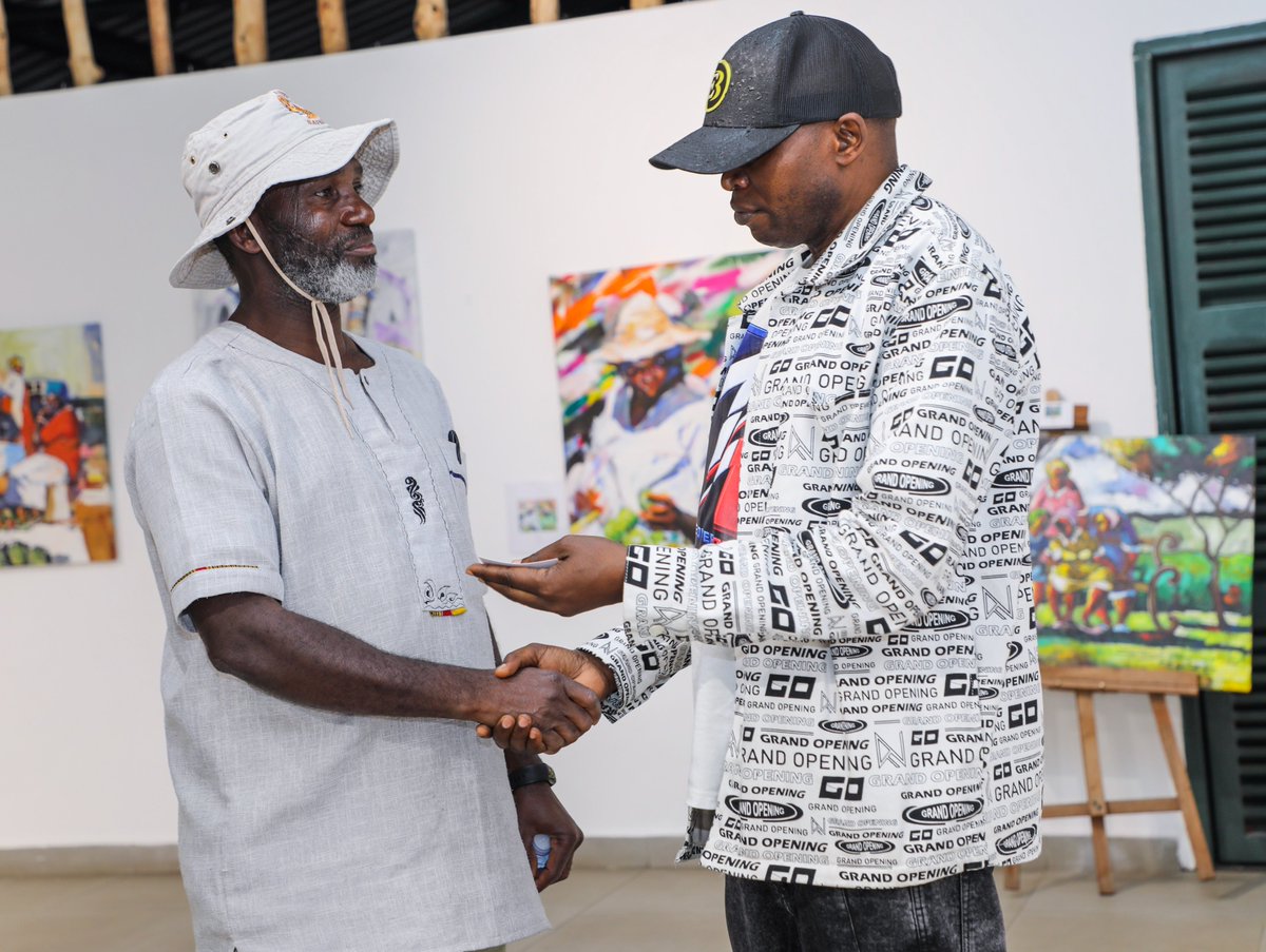OpondiOugo's tweet photo. Reclaiming Kenyan Contemporary Art Exhibition - Village Market. Visit the rooftop and share the experience. #art #ClimateAction #KenyaCreativesㅤㅤㅤㅤ
@ChumaismStyle 
@durham_uni 
@CreationsDendi https://t.co/TMiiRnXLFG