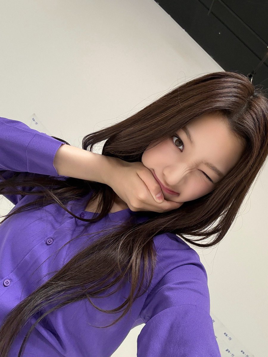 ParkSeoyeonFr's tweet photo. 📱 › WEVERSE ⸝⸝⸝ 16.09.26

SEOYEON a partagé des photos sur l’application 

#SEOYEON #서연 #TUIDE #튜이드 https://t.co/XSpU8Z1leS