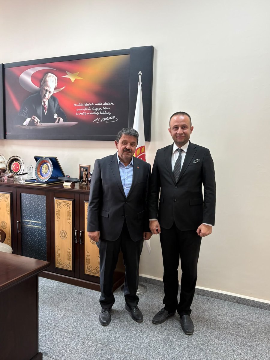 hsm_ertekin's tweet photo. İl Genel Meclisi Başkanımız Sayın Muammer Özcura beyi ziyaret ettik nazik ev sahipliği ve kıymetli paylaşımları için kendilerine teşekkür ederim . https://t.co/i0E6NT8gcG