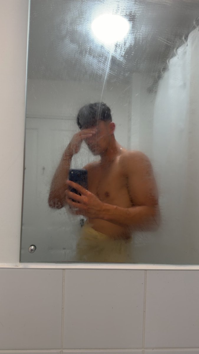 Harrywhitexx's tweet photo. Love it when it’s steamy 🤭 https://t.co/HB7Kxd9gF4