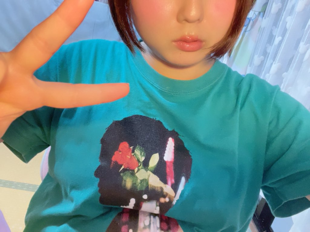 pianodeasobu's tweet photo. リップの色が天才的にかわいい https://t.co/vkF2R5gRWU