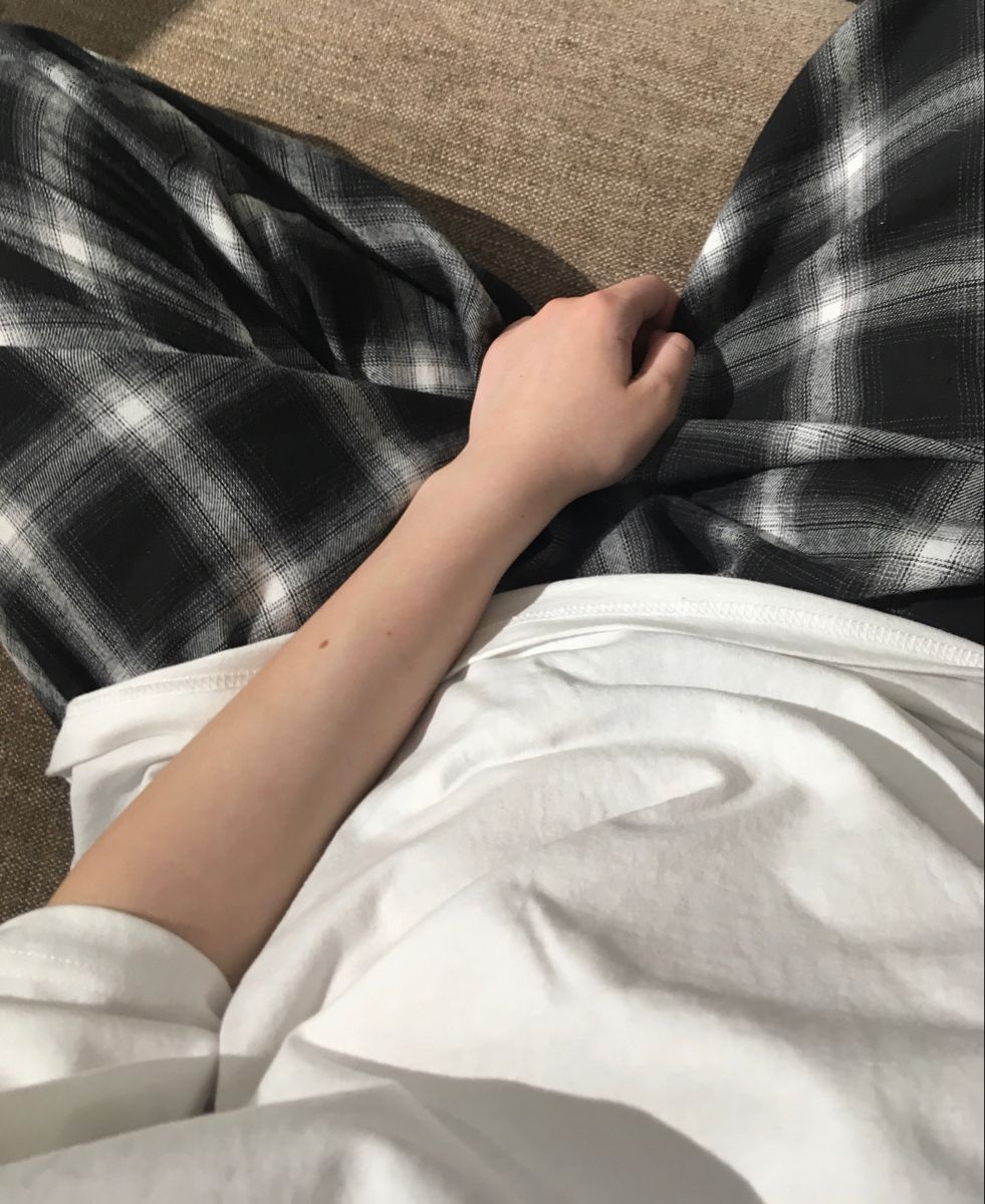 heykirkverity's tweet photo. thinspo thread for my dudes !! (clothed and unclothed bodies) #edrtwt #ricecaketwt #shedtwt #ftm #nonbinary #malespo #malethinspo https://t.co/ZrgjZrTcu5