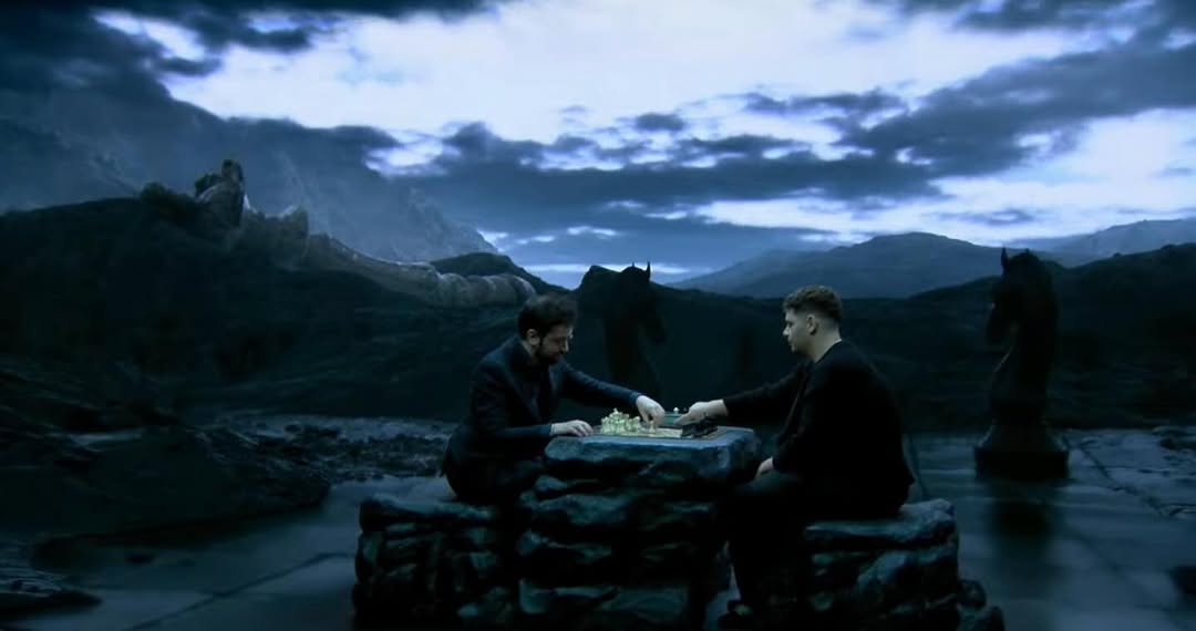 fony_one's tweet photo. Avec mon frère Kameto, on s’est fait une partie d’échecs dans un décor de malade, j’ai l’impression qu’on est sur une pochette d’album 😭
Franchement trop fort Inoxtag, ça me donne envie de m’y mettre sérieusement maintenant... https://t.co/N24bIQjlAj