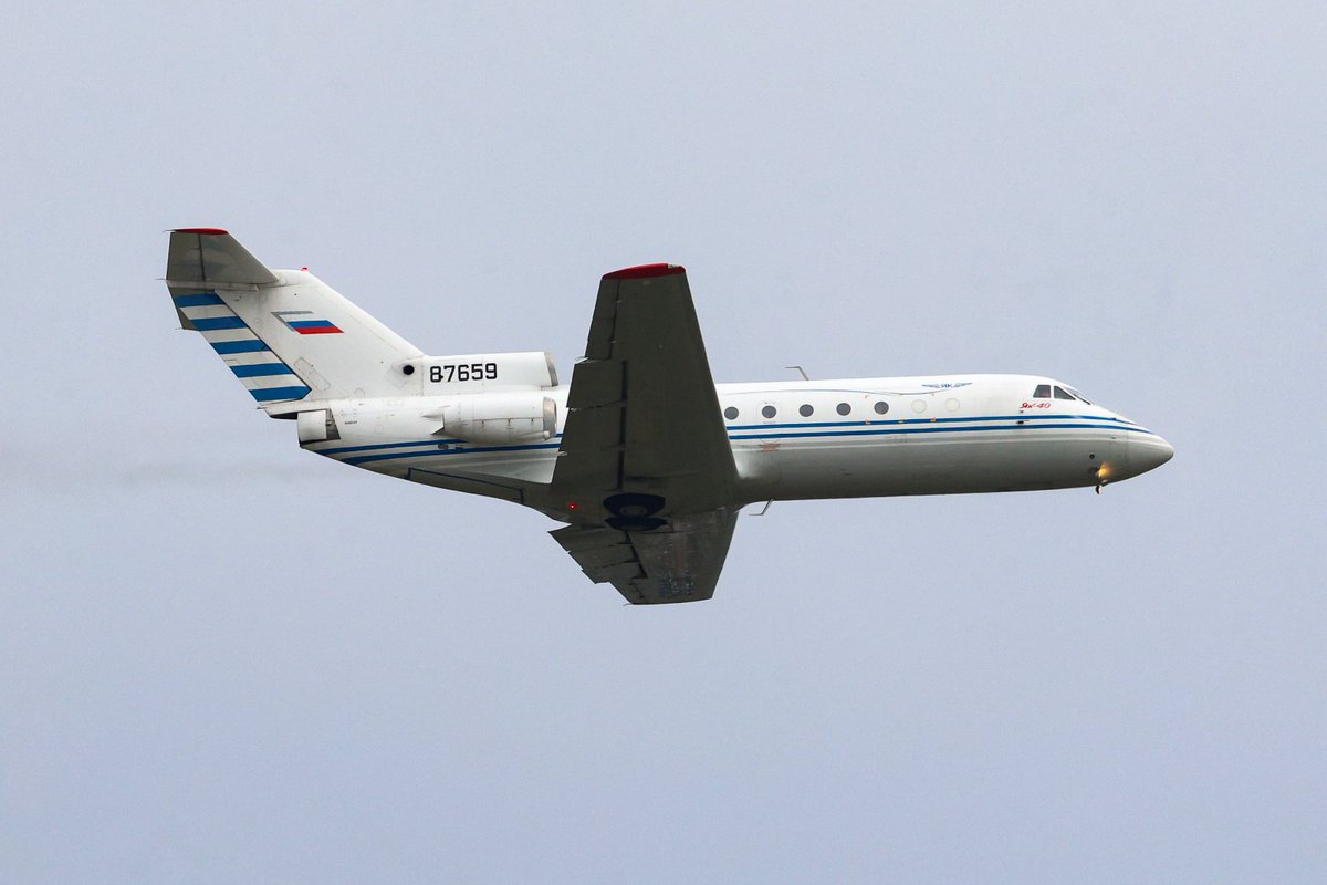 otteravia2's tweet photo. Irkutsk Aviation Industrail Association
YakovlevYak40 / 87659
Undisclosed location-Russia
2026/9/-

Yak40もこちらで捕獲
機齢50年オーバーの貴重な機体です
なお当日はウクライナによる空襲で空域封鎖されており、封鎖明け1発目の機体でした。 https://t.co/C2GAJNIpNw
