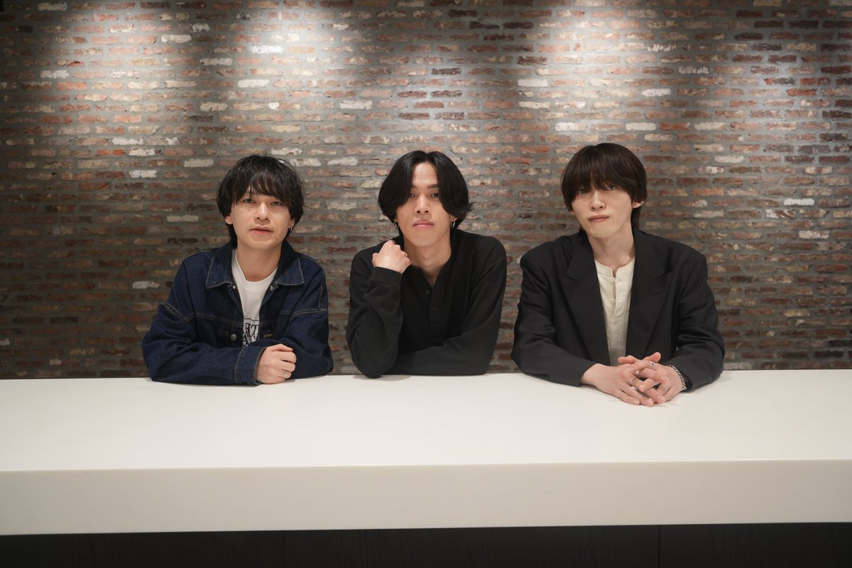 digout_music's tweet photo. <インタビュー>YUTORI-SEDAIからYU’Sへ――「寄り添う」を問い直した3人、改名に込めた思いと再出発

サインプレゼントキャンペーンも実施中です✒️🎸

@yu_s_band
https://t.co/LESpnNPGB6 https://t.co/SOZeE4eQRH
