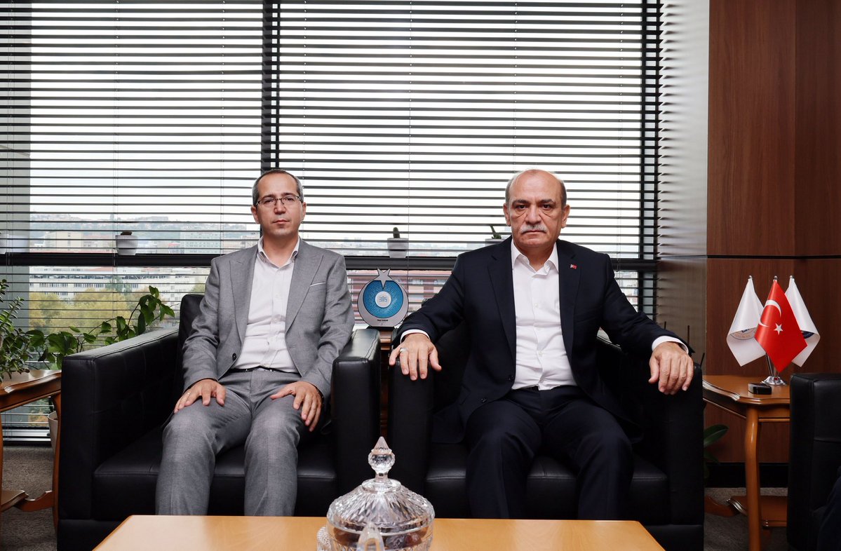 yusufyazgan37's tweet photo. Van Şube Başkanımız Cahit İmrak, Bingöl Şube Başkanımız Murat Budunoğlu, Muş Şube Başkanımız Erol Avcı ve Şube Yönetim Kurulu Üyelerimizi Genel Merkezimizde misafir ettik.

Görüşmemizde ildeki sendikal çalışmalarımız ve kamu görevlilerinin sorunlarını istişare ettik.

Başkanlarımıza nazik ziyaretleri için teşekkür ediyor; çalışmalarında başarı ve kolaylıklar diliyorum.