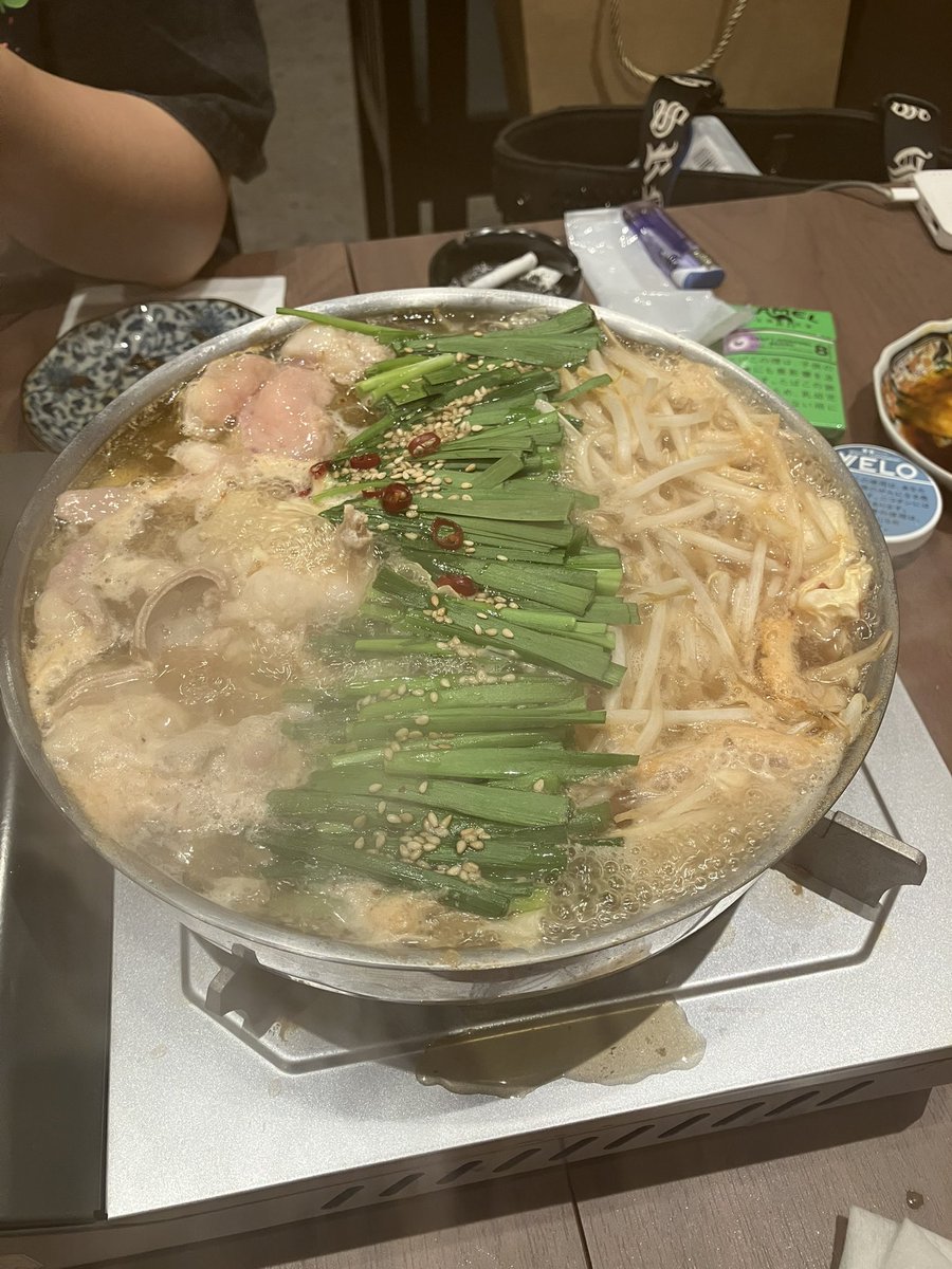 runa6969runa's tweet photo. もつ鍋ええええ https://t.co/ROiOwUvU8q
