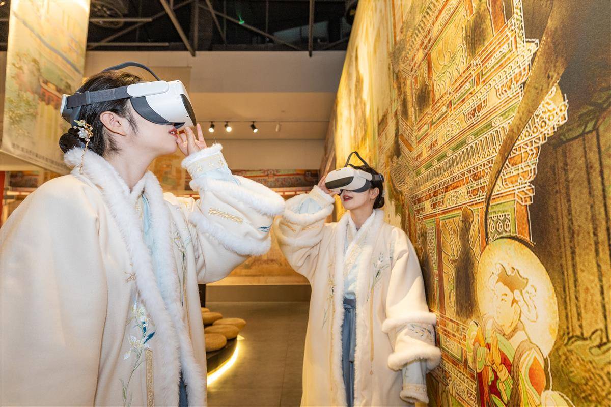 ClydeRoycecuz's tweet photo. [Tried the new AR museum tour—navigating ancient artifacts with my phone felt like stepping straight into history, way cooler than any boring guidebook!]， https://t.co/bi6fyABiqr
