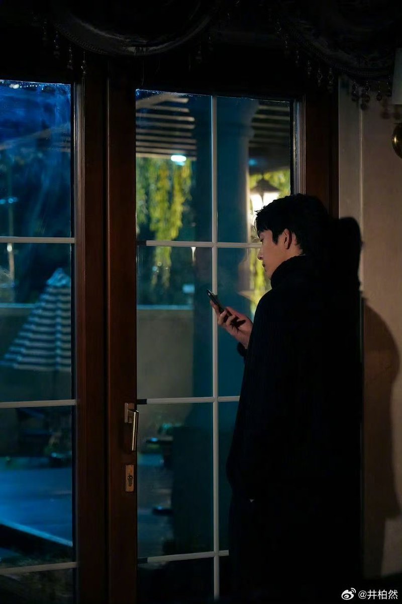 dearlyboran's tweet photo. 📸 260916 Jing Boran Weibo Update #JingBoran #井柏然 

Thank you to everyone who genuinely loved this story, and thank you for seeing Luan Nian, for seeing “The Early Spring.” (full caption below ⬇️)

[1/3] #TheEarlySpring #早春晴朗 https://t.co/Mh5SdyBWJS