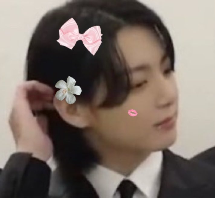 gguksbow tweet picture