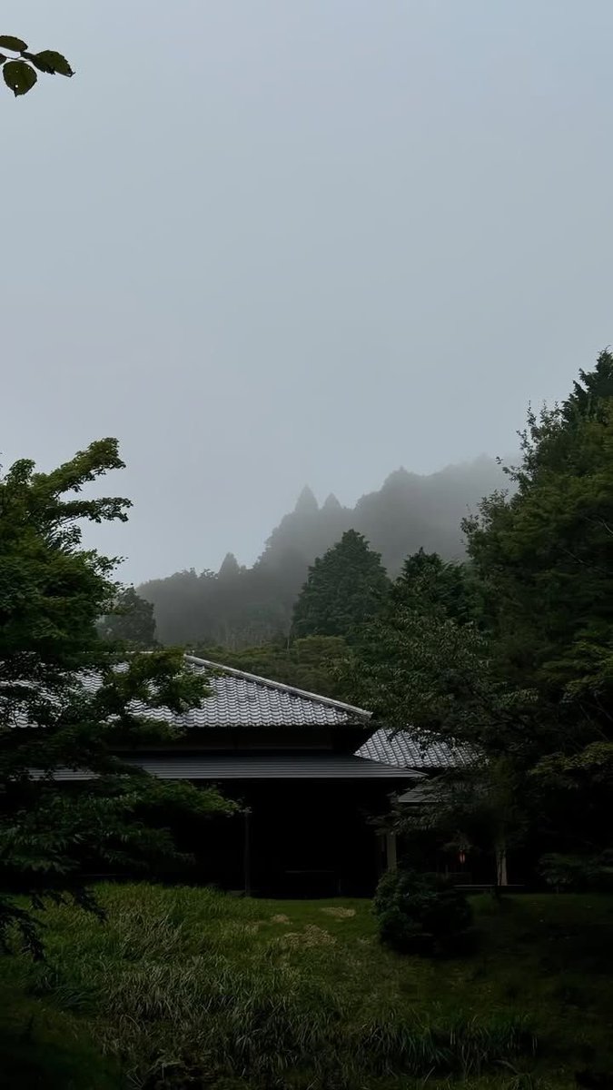 elemmiressoul's tweet photo. rainy weather. https://t.co/BYXjtA3Y9T