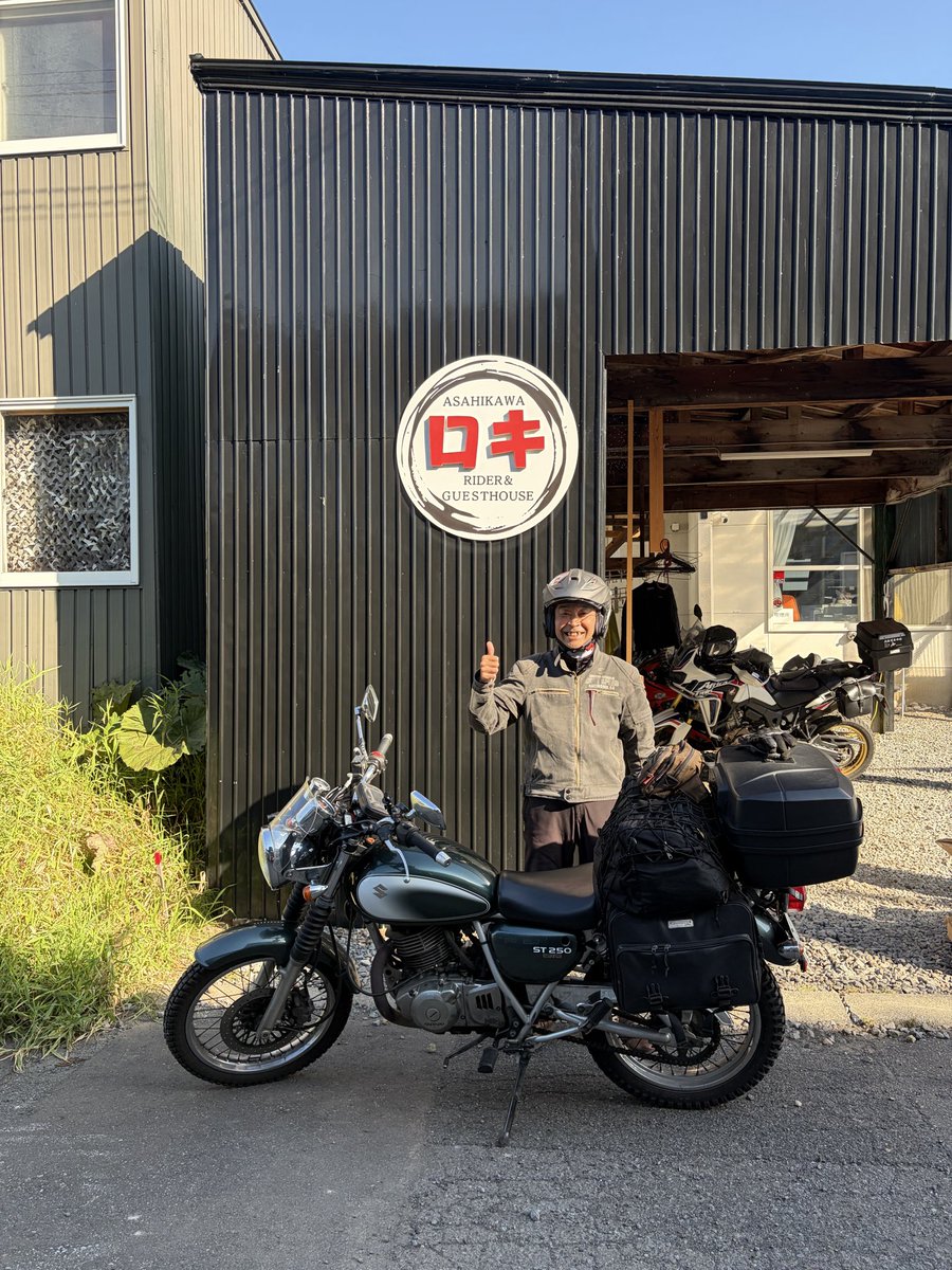 raidrhouseROKI's tweet photo. 軽いバイクで楽々北海道旅
Uターンも簡単でくまなく観光できるバイク

9月空きありますのでご予約ください😊

女性も気軽に泊まれる宿
フェリー降りたらとりあえずロキ😊
＊『日本一周の旅人』応援宿
日本ライダーハウス連合加盟

#ライダーハウスロキ #旭川ロキ #ロキ #北海道ツーリング #バイク女子 https://t.co/lkkOcOe5Yu