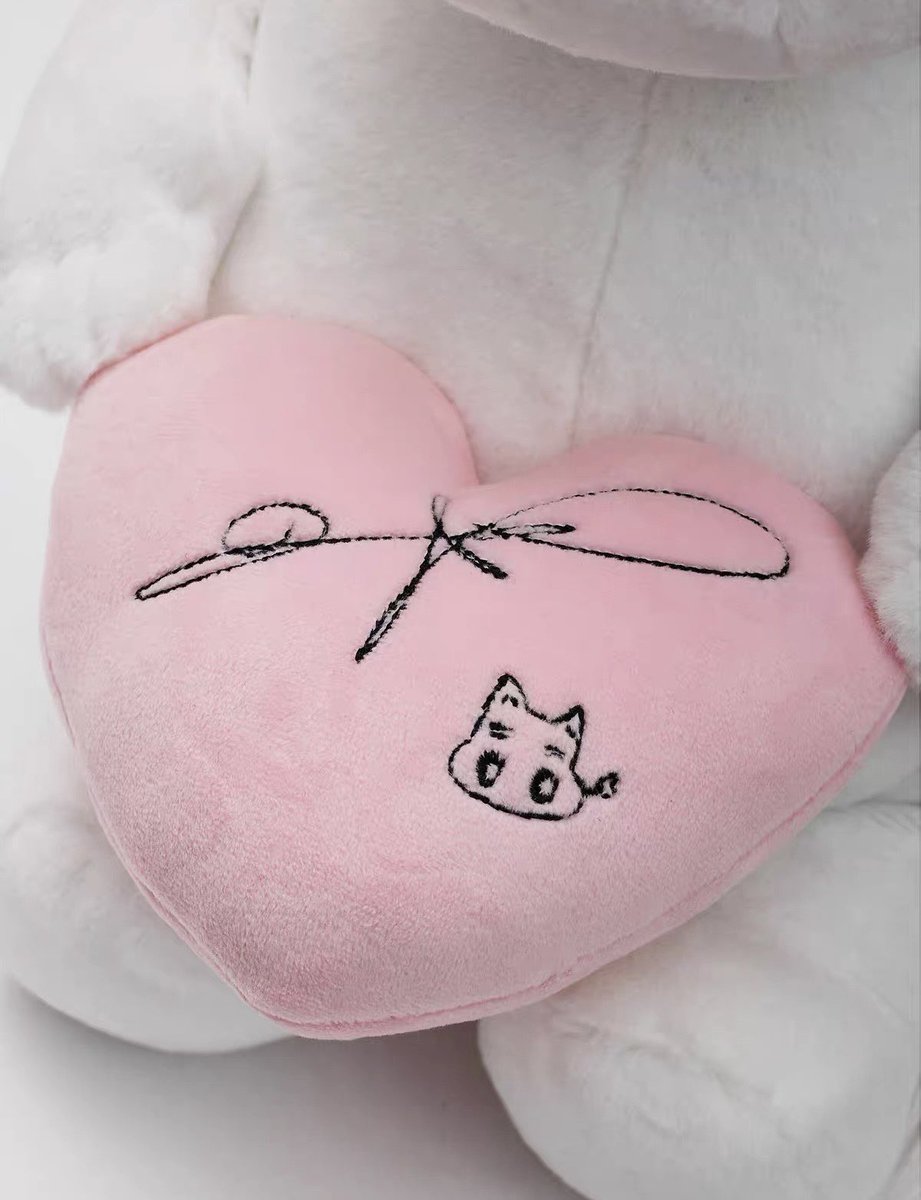 POPCORNBOBO323's tweet photo. MOOMIN X RENJUN COLAB 

SUPER CUTE 😭😭😭😭😭😭😭

#BraverTogether_RENJUN_Moomin
#RENJUN_Moomin_Special_MV https://t.co/36h3H9lynK