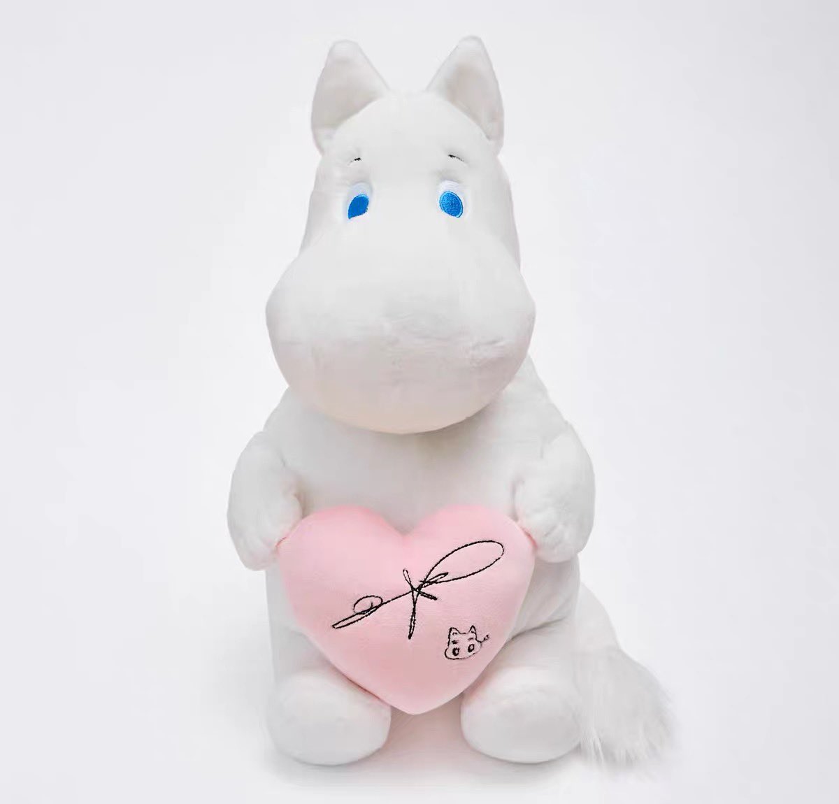 POPCORNBOBO323's tweet photo. MOOMIN X RENJUN COLAB 

SUPER CUTE 😭😭😭😭😭😭😭

#BraverTogether_RENJUN_Moomin
#RENJUN_Moomin_Special_MV https://t.co/36h3H9lynK