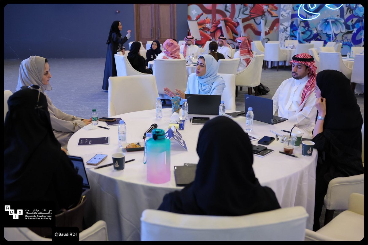 SaudiRDI's tweet photo. تتكامل الرؤى، فتّتسع المعرفة..
في اليوم الثالث من ورش عمل الاستراتيجية الوطنية للبحث والتطوير والابتكار، يشارك ممثلو الجهات غير الربحية في نقاشات تستكشف فرص التكامل وتبحث سبل توجيه الجهود نحو منظومة أكثر ترابطًا. https://t.co/Doqt3BAskw