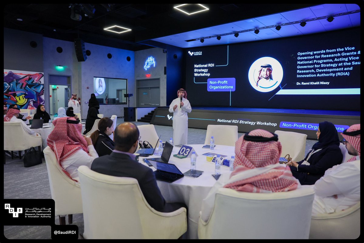 SaudiRDI's tweet photo. تتكامل الرؤى، فتّتسع المعرفة..
في اليوم الثالث من ورش عمل الاستراتيجية الوطنية للبحث والتطوير والابتكار، يشارك ممثلو الجهات غير الربحية في نقاشات تستكشف فرص التكامل وتبحث سبل توجيه الجهود نحو منظومة أكثر ترابطًا. https://t.co/Doqt3BAskw