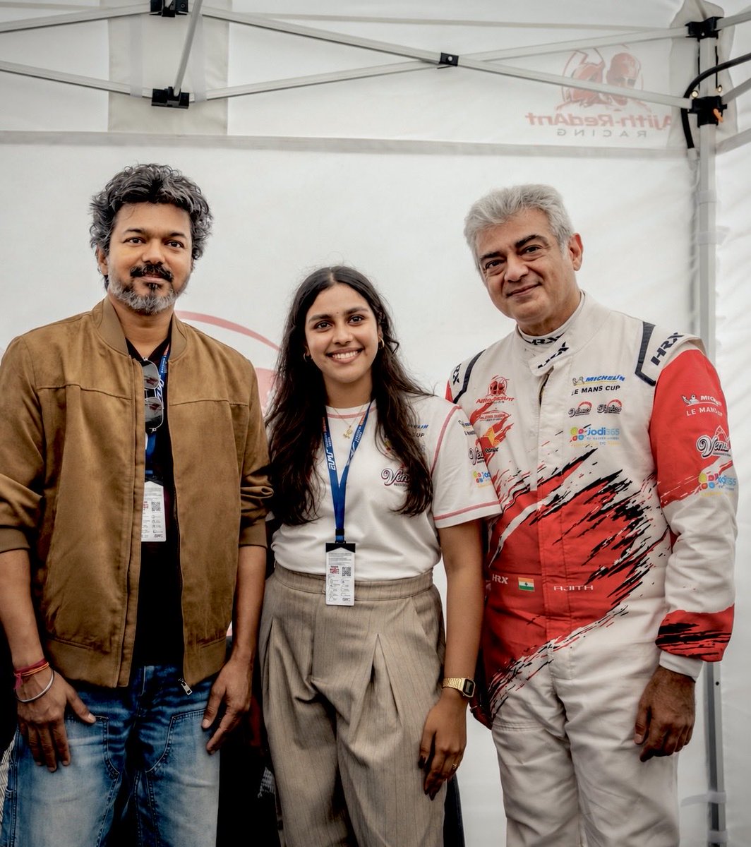 Raksha_Srikanth's tweet photo. One of those million dollar moments that you don’t quite have the words for. Just feeling incredibly grateful and thanking my stars for memories like this ✨🤍
@actorvijay @Akracingoffl 🧿✨🙏

#godisgreat https://t.co/JCEE1GFrY0
