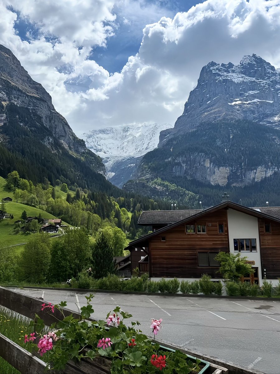 ManonLefevre158's tweet photo. The scenery captured is only a brief frame in the river of time. #CaptureMoment #LandscapePhoto https://t.co/pteHHqItPC