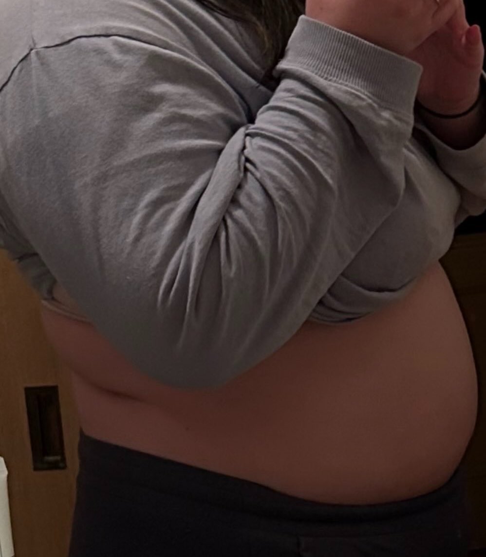 mao_340_'s tweet photo. 関東￤110kg

ジェットコースターで隣に座ってる子の安全バーの意味を無くしちゃう系女子ですꉂ🤣

#ぽっちゃり女子 #みけぽ https://t.co/ZvYIVdhLv5